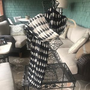 Unique reversible black and ivory scarf